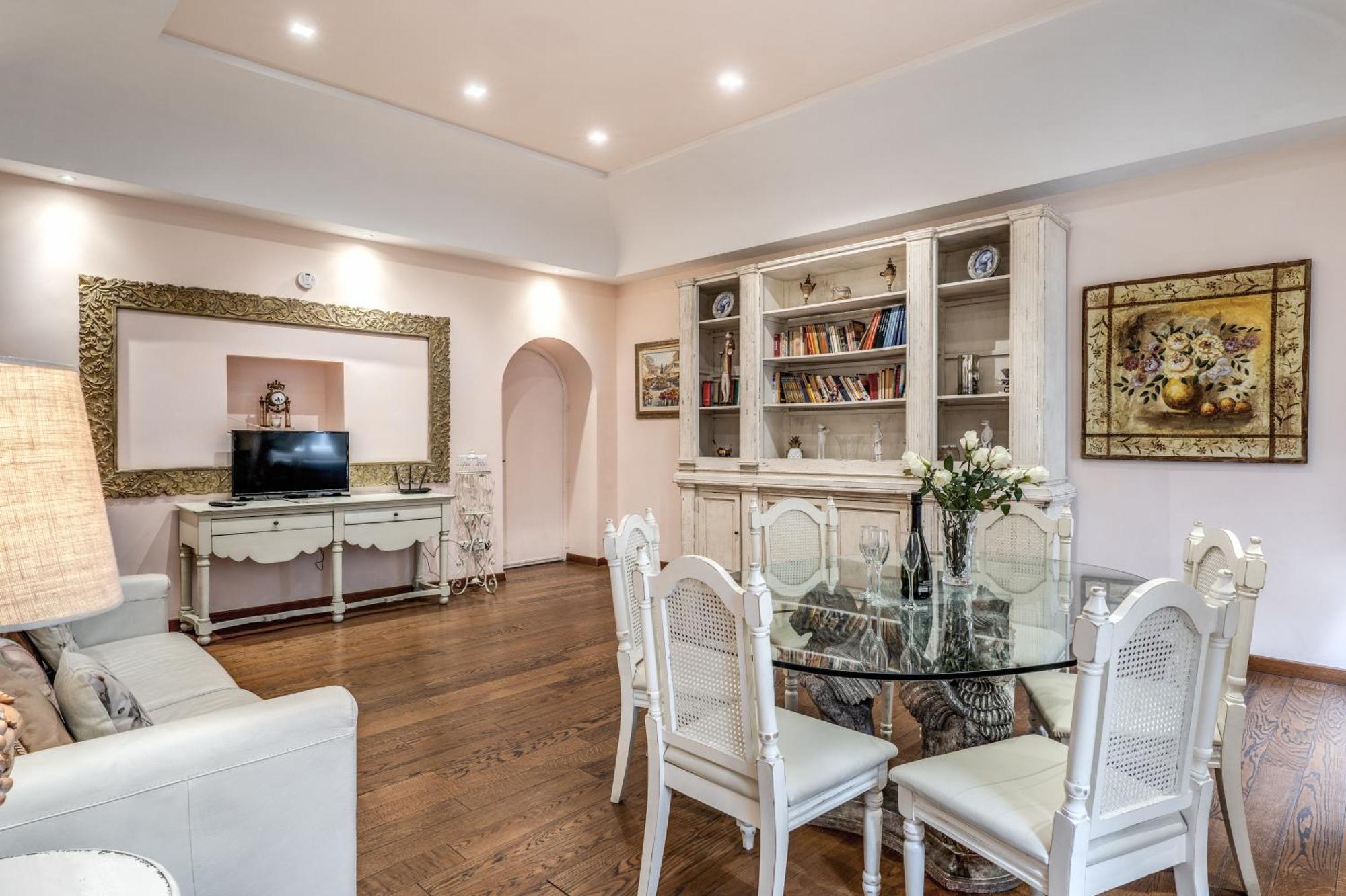 Apartment Crispi Little 1 *